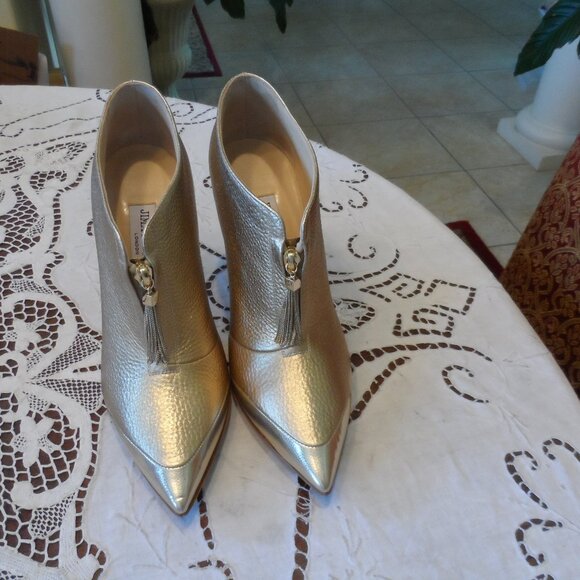 New Jimmy Choo Gold Metallic Ankle Boots w/Front Chain Detail Size 38.5B - Picture 1 of 16